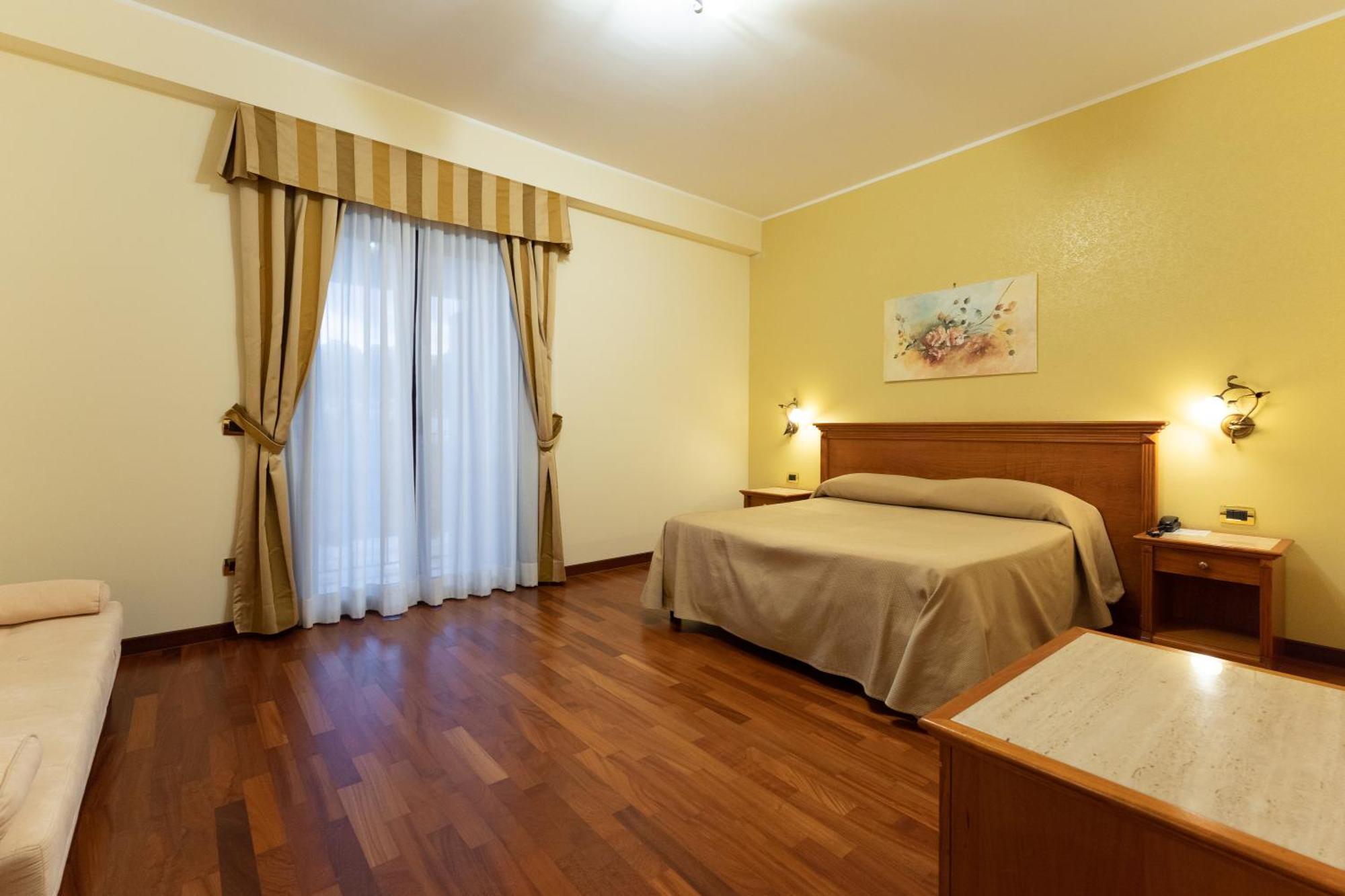 Domus Hotel Bagnoli Del Trigno Экстерьер фото